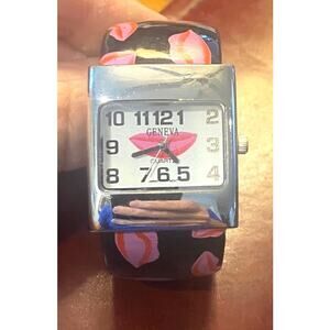 Women's 30mm Silver Tone Geneva Lips Theme Watch, Leather Wrapped